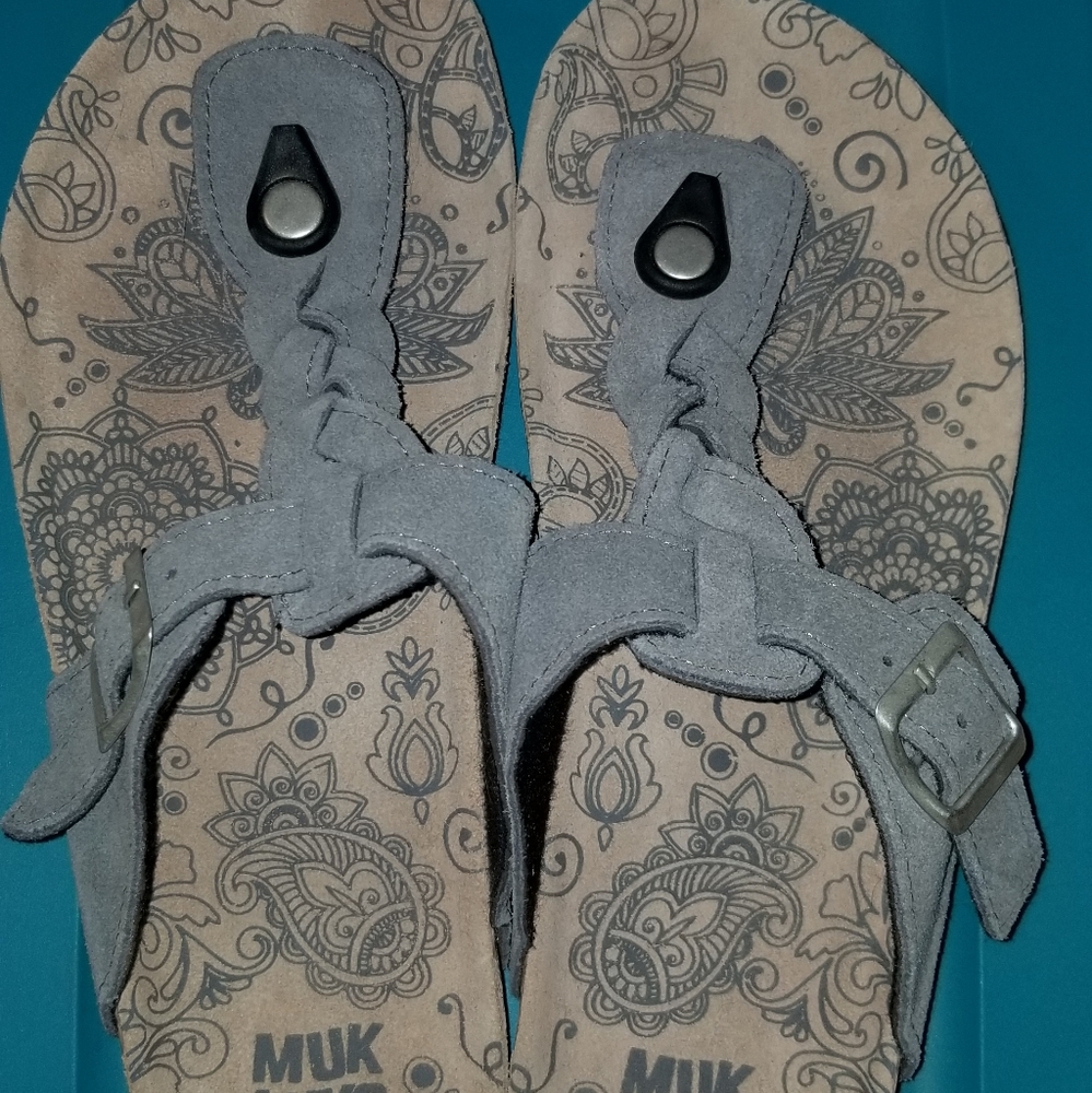 Women's Gray Muk Luk Sandals